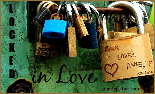 @MindyJPeltier photographed Ryan's locked love for Damelle near Westminster Bridge.